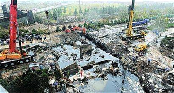 ����(w��)Ժ��(y��n)�C̎��ɽ�|ʡ���u�С�11•22����ʯ���|�Sݔ�͹ܵ�й©��ը�؄e�ش��¹�