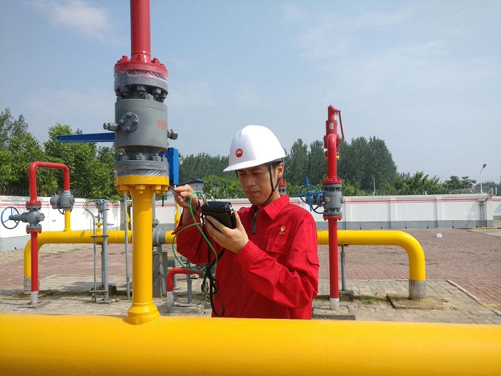 �ܵ������Թ����c���y(t��ng)�������ںϵĎ��c(di��n)˼��