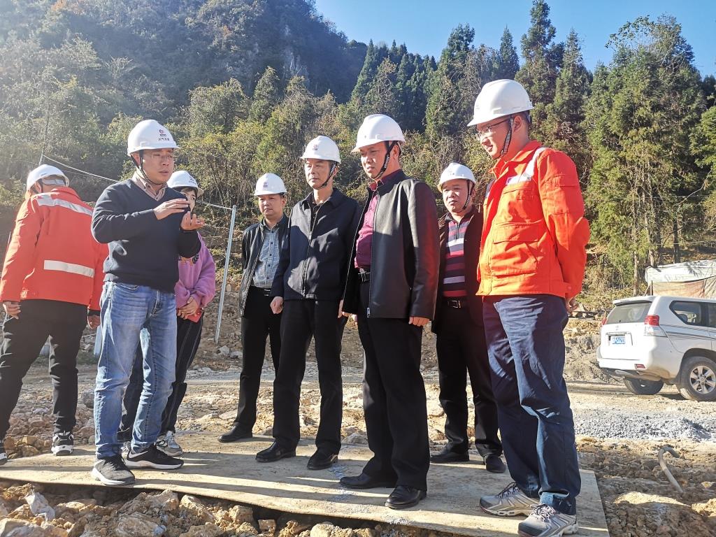 ��Ӣ���������ߺ���^(q��)�˷����y(t��ng)һ��(zh��n)����